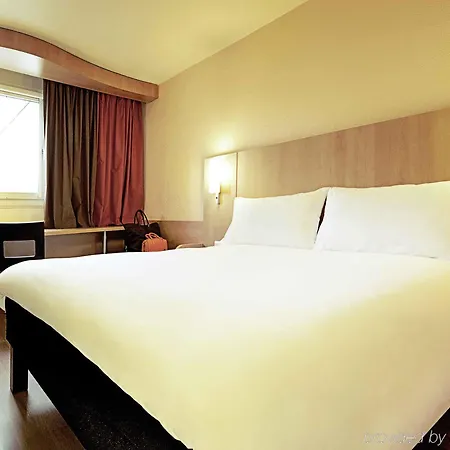 Hotel De La Briere 3*