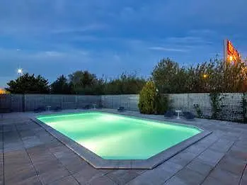 De La Briere מלון