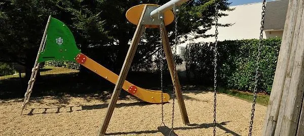 Hotel De La Briere 3*